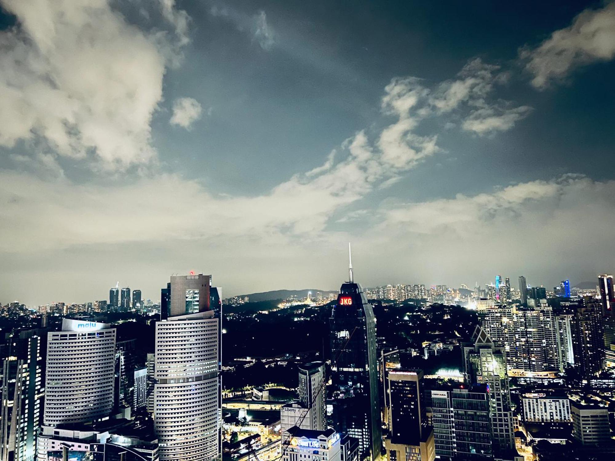 The Infinitum Kualalumpur Skypool Hotel Куала-Лумпур Екстер'єр фото